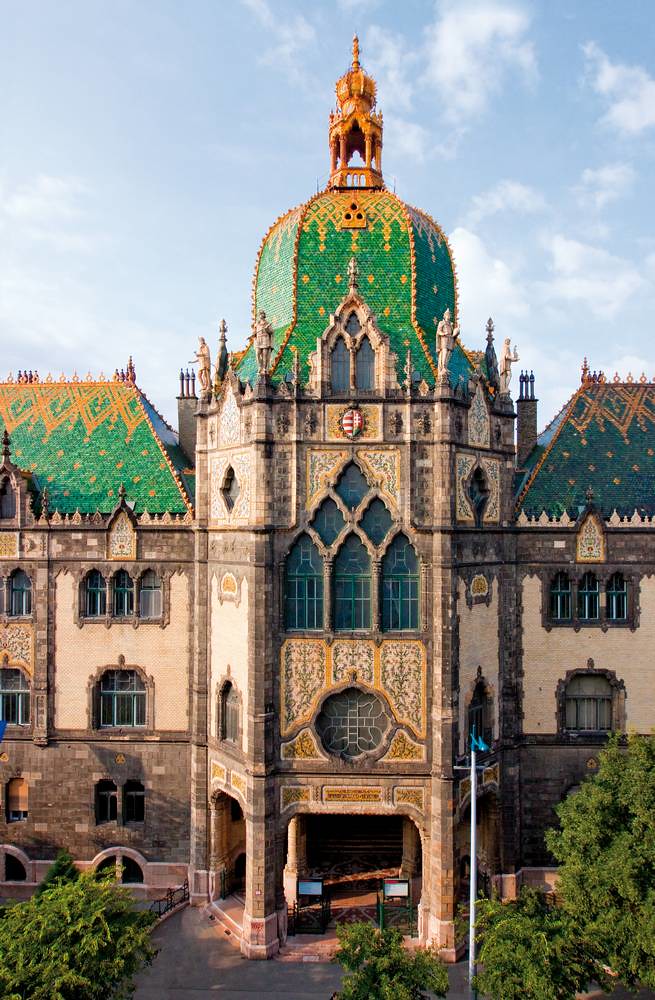 The entrance of the Museum of Applied Arts / Iparművészeti Múzeum, Budapest