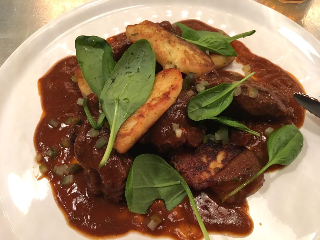 Házi/Állat beef cheek stew with dödölle