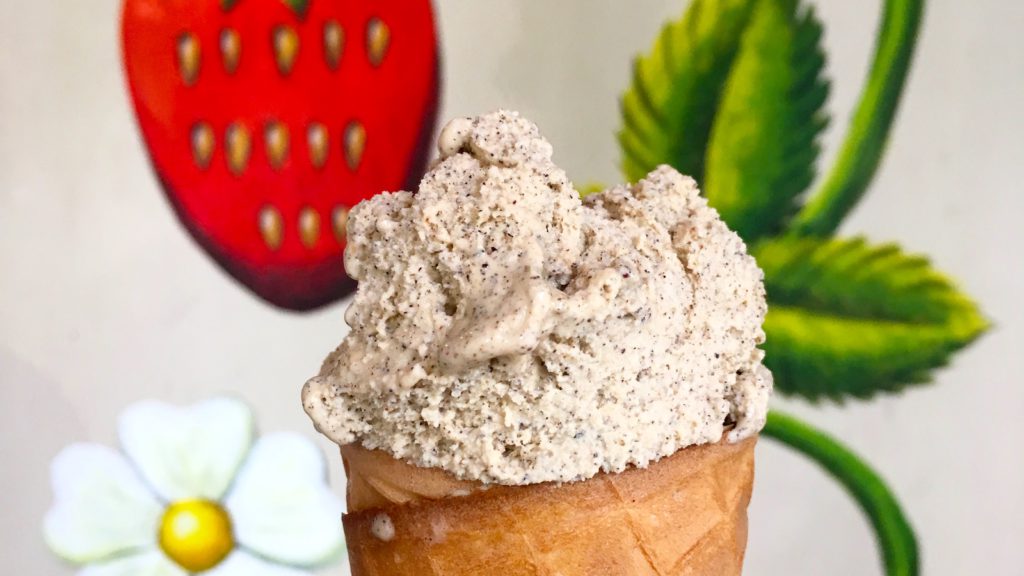 Cinnamon gelato in Budapest - Private Tour Budapest